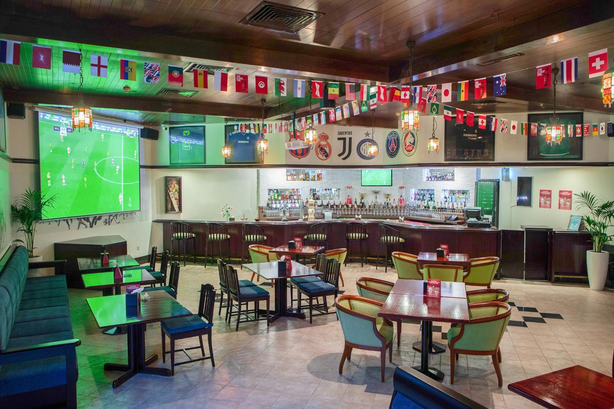 Ajman Hotel & Villas By Blazon Hotels Ngoại thất bức ảnh The interior of a typical JCo