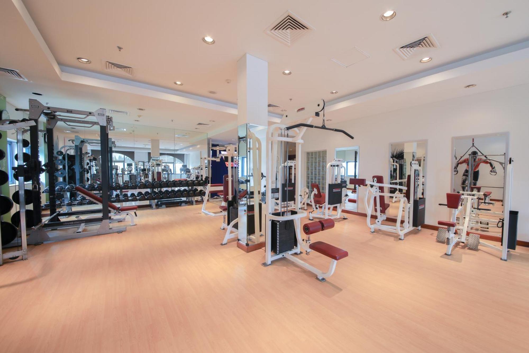 Ajman Hotel & Villas By Blazon Hotels Ngoại thất bức ảnh The gym at the Grand Hyatt Hotel, Dubai
