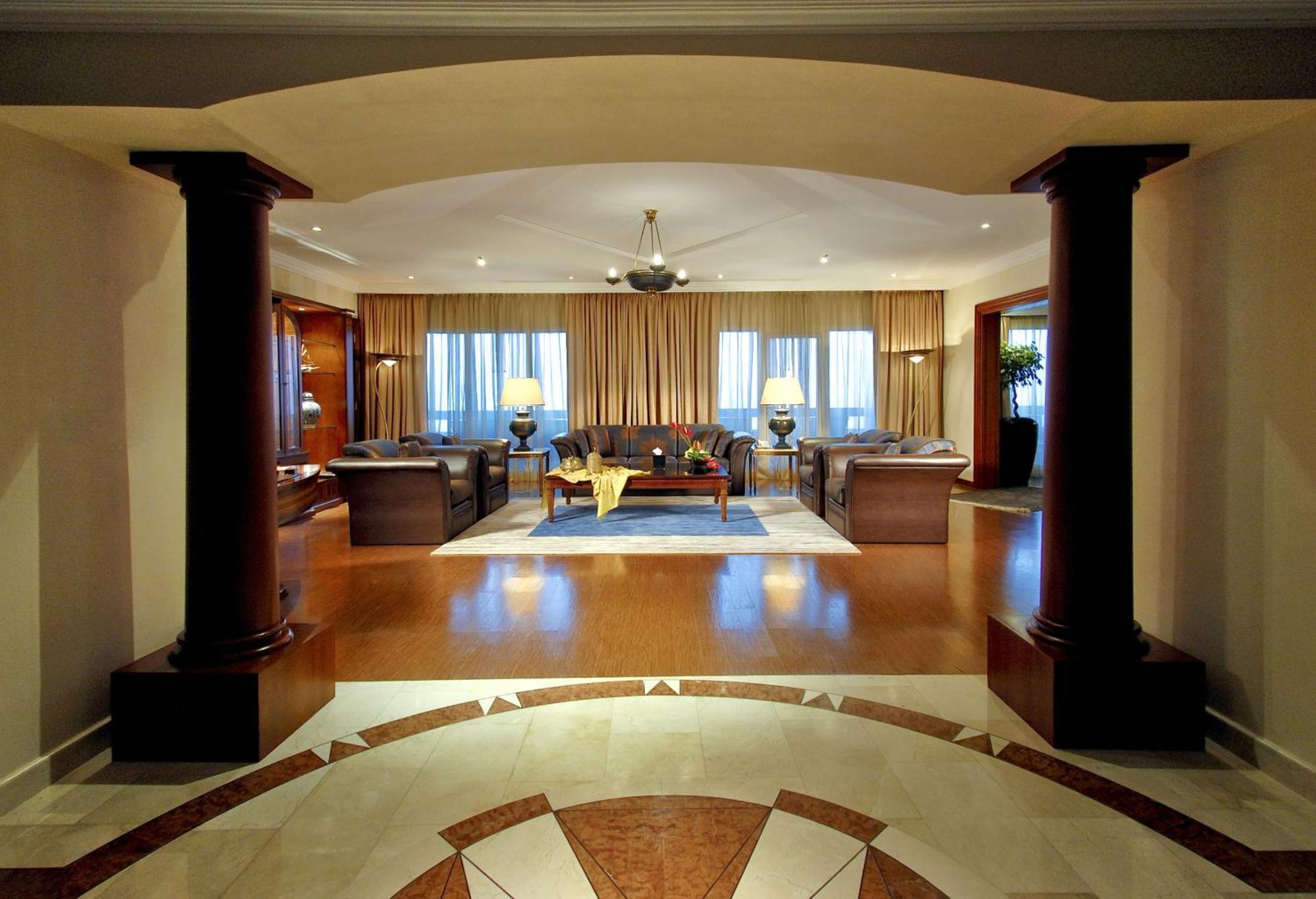 Ajman Hotel & Villas By Blazon Hotels Ngoại thất bức ảnh Presidential Suite