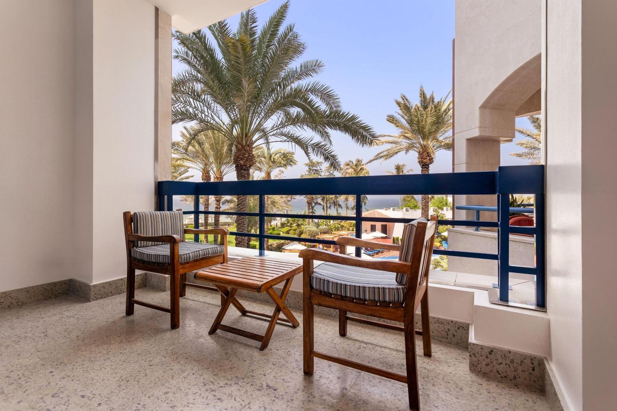 Ajman Hotel & Villas By Blazon Hotels Ngoại thất bức ảnh A balcony at the Dead Sea