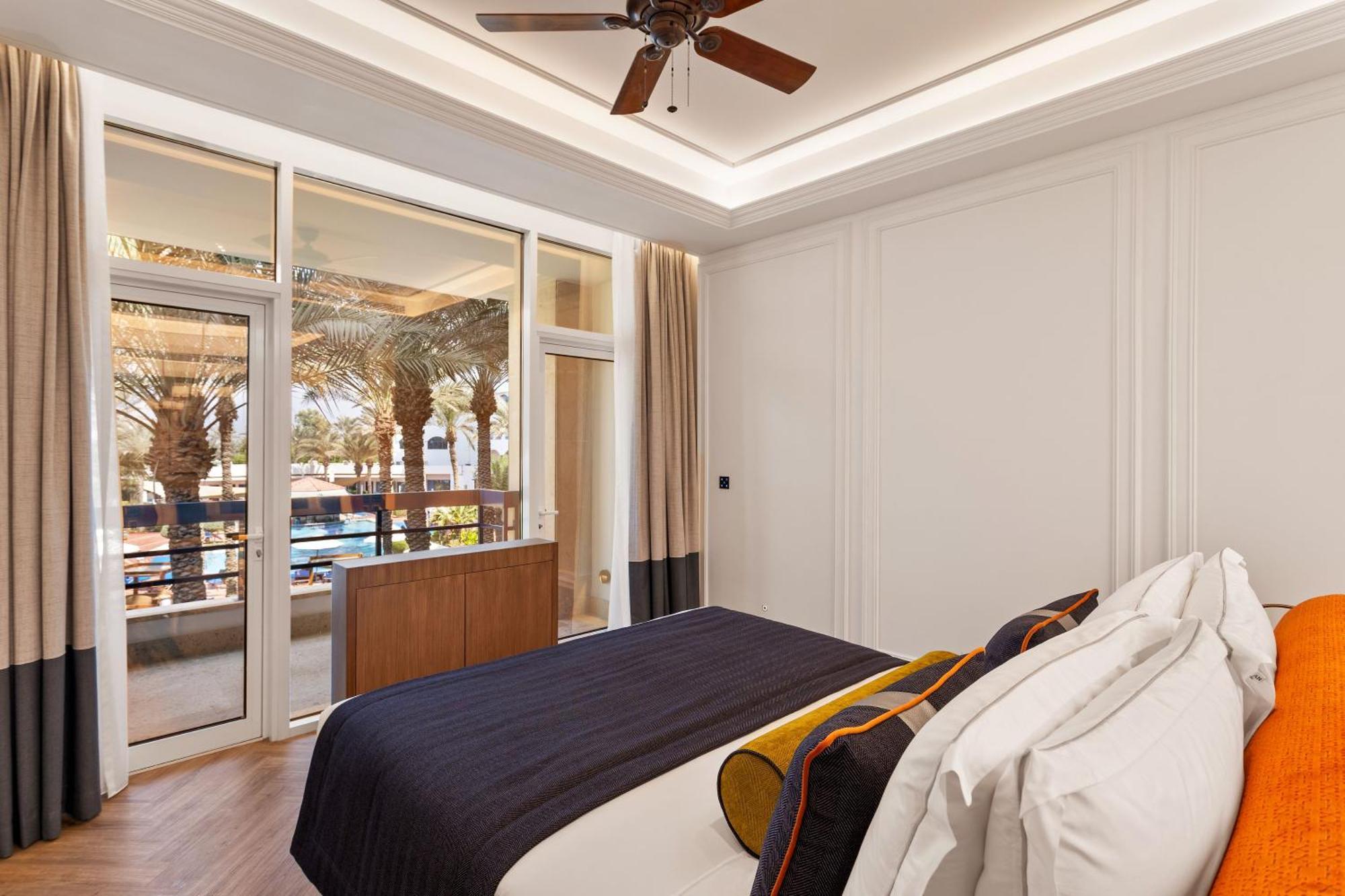 Ajman Hotel & Villas By Blazon Hotels Ngoại thất bức ảnh A bedroom at the hotel