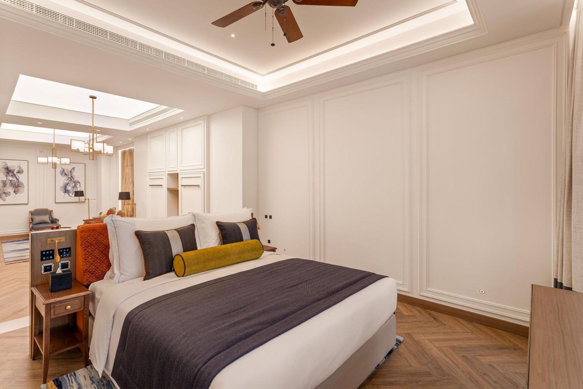 Ajman Hotel & Villas By Blazon Hotels Ngoại thất bức ảnh A bedroom at the hotel