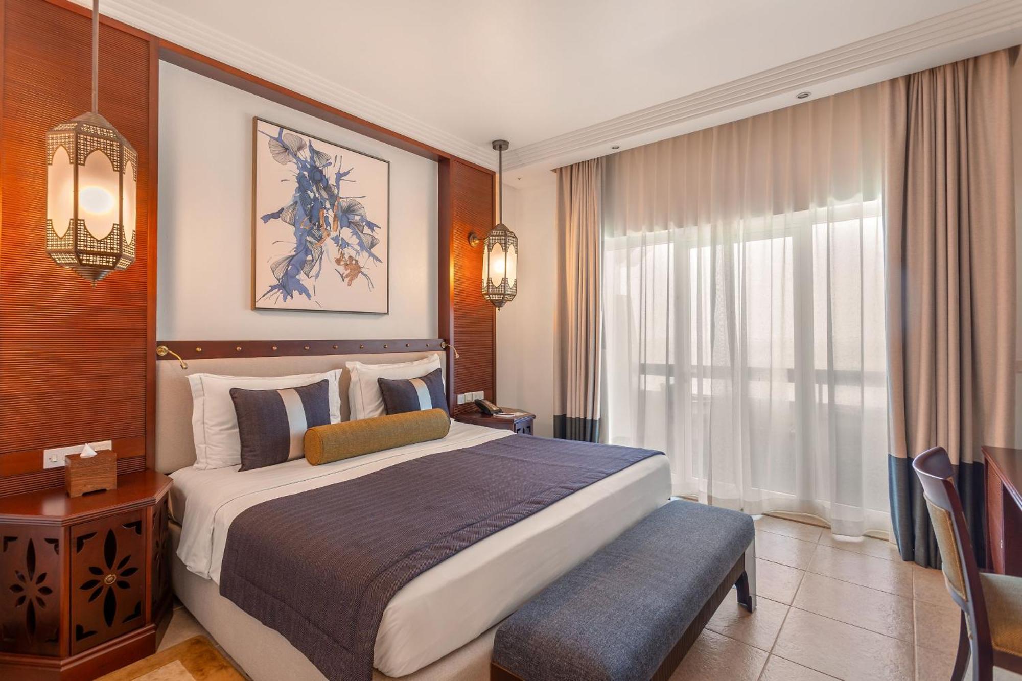 Ajman Hotel & Villas By Blazon Hotels Ngoại thất bức ảnh A bedroom at the hotel