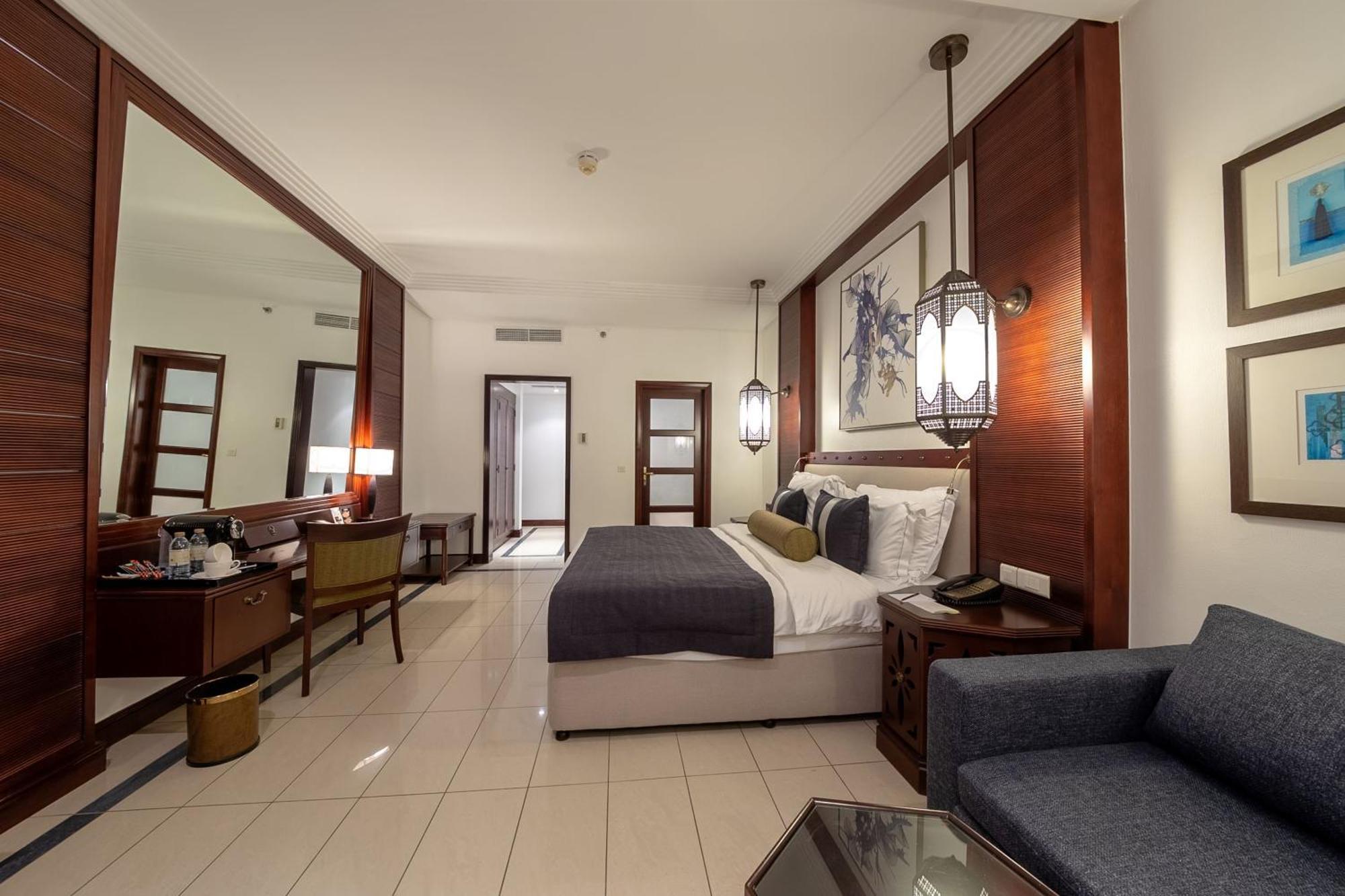 Ajman Hotel & Villas By Blazon Hotels Ngoại thất bức ảnh A room at the hotel